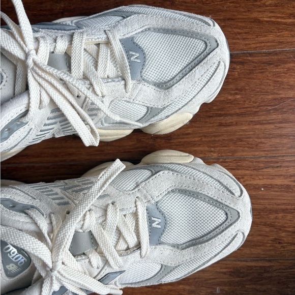 New Balance 9060 Sneakers Sea salt with concrete and silver metallic - Picture 3 of 7